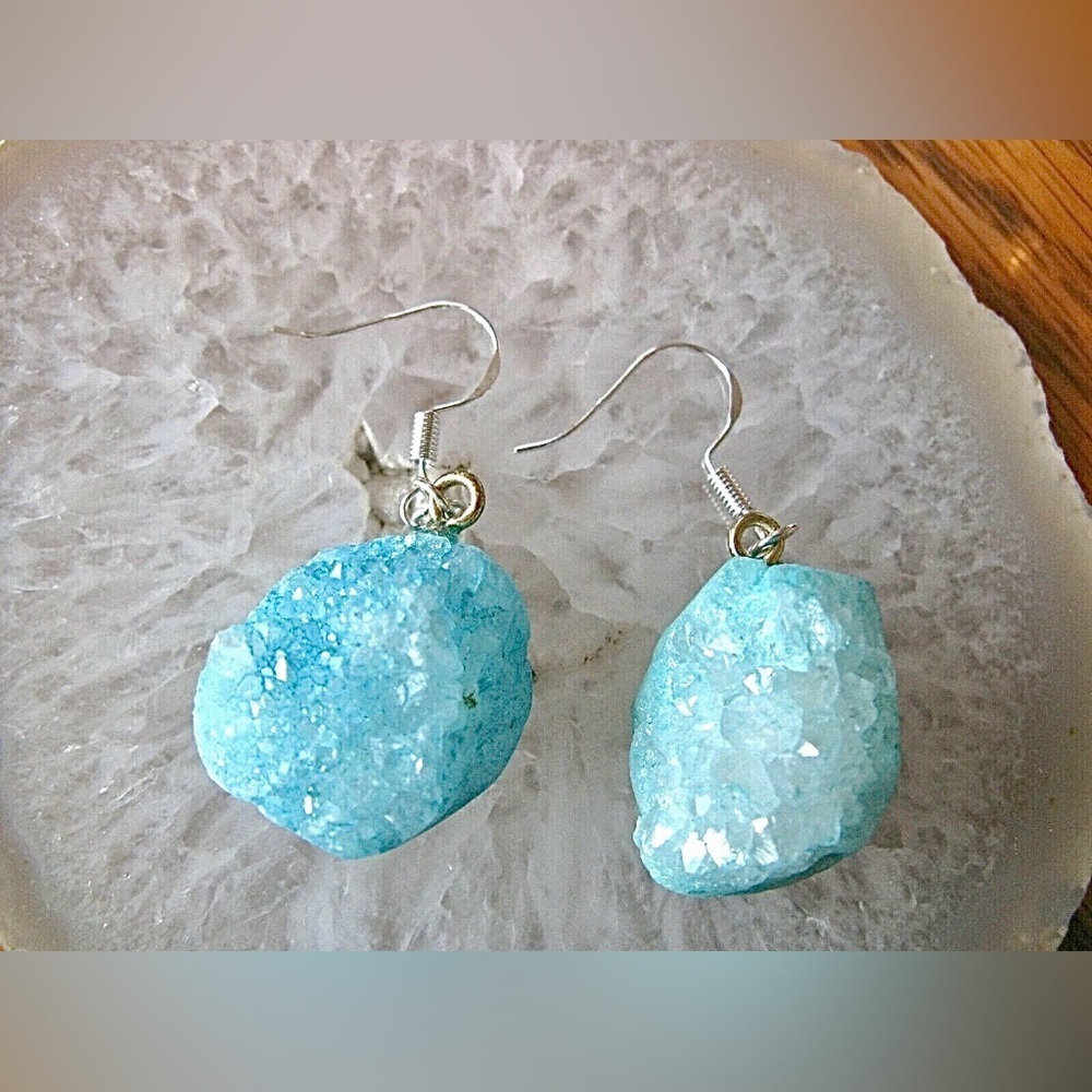 New Mini Natural Aqua Blue Druzy Crystal Geode Silver Dangle Earrings - Picture 2 of 6